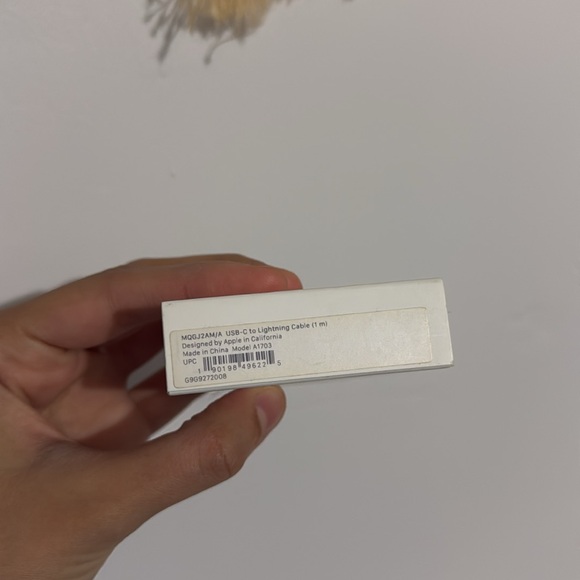 USB- C to Lightning Cable 1m New Apple charger wire cable new Apple product - Picture 4 of 6